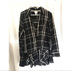 NWOT maternity blouse